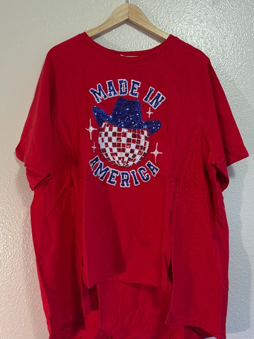 Fantastic Fawn Red Shirt Size Large